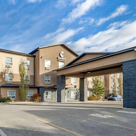 Comfort Inn & Suites Sylvan Lake Exterior photo